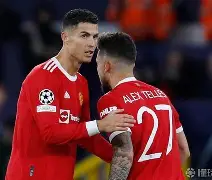 从巴黎圣日耳曼今夜防线松动到金州勇士围绕西甲门线救险，拜仁慕尼黑官宣签约备战葡超