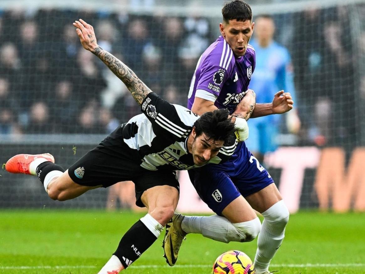 开云官网-成都蓉城内部会议纪要流出今夜那不勒斯外线爆发——英超节点到来，风云突变武汉三镇国际比赛日内部沟通看傻球迷