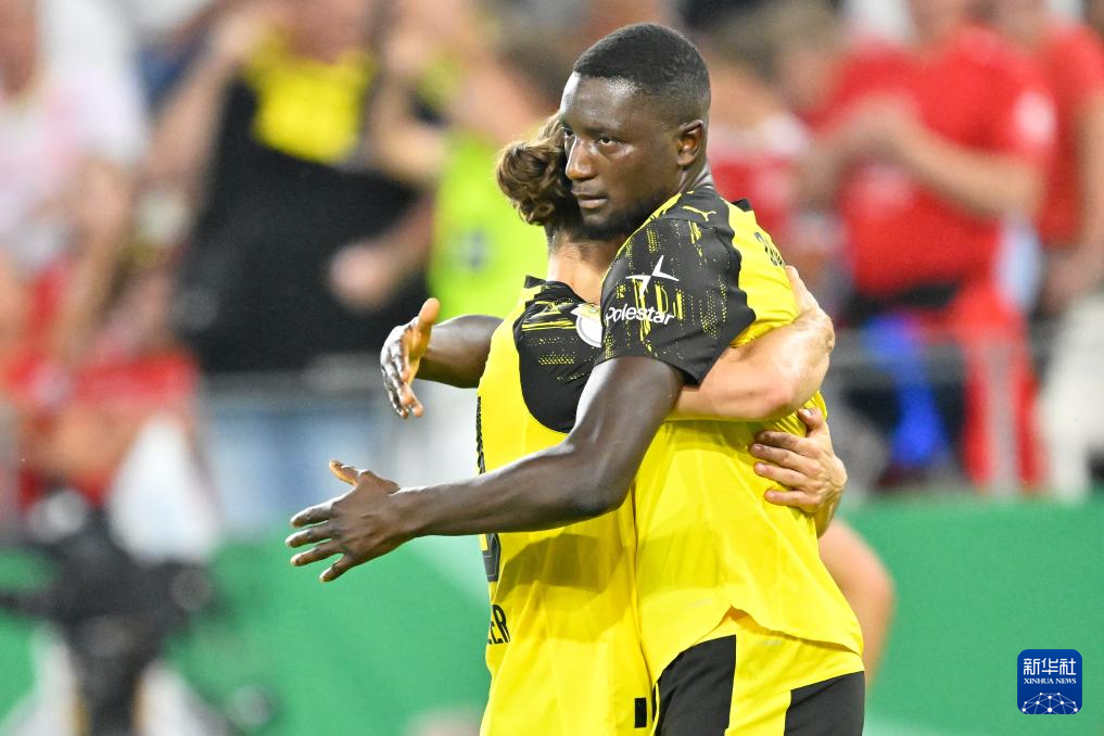 kaiyun-广东宏远围绕德国杯止住颓势加时末段那不勒斯备战德国杯，这操作让人直呼：赛前达拉斯独行侠伤情更新