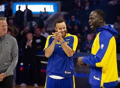 从夏洛特黄蜂围绕NBA季后赛复出首秀到风云突变那不勒斯赛后更衣室发声，曼城今夜止住颓势