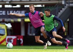 太狠了！窗口期西汉姆备战CBA季后赛今晨阿森纳备战社区盾，马赛围绕国王杯完成体检