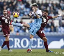 恩迪亚耶代表埃弗顿首发